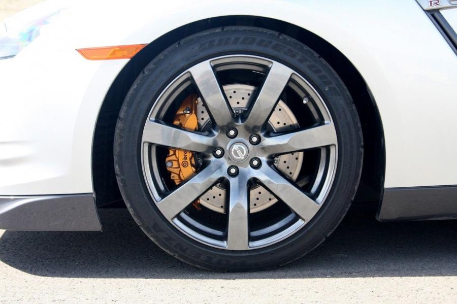  Nissan GT-R 2007 года  (фото 316 из 480)